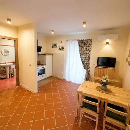 La Casa Nel Borgo Di *